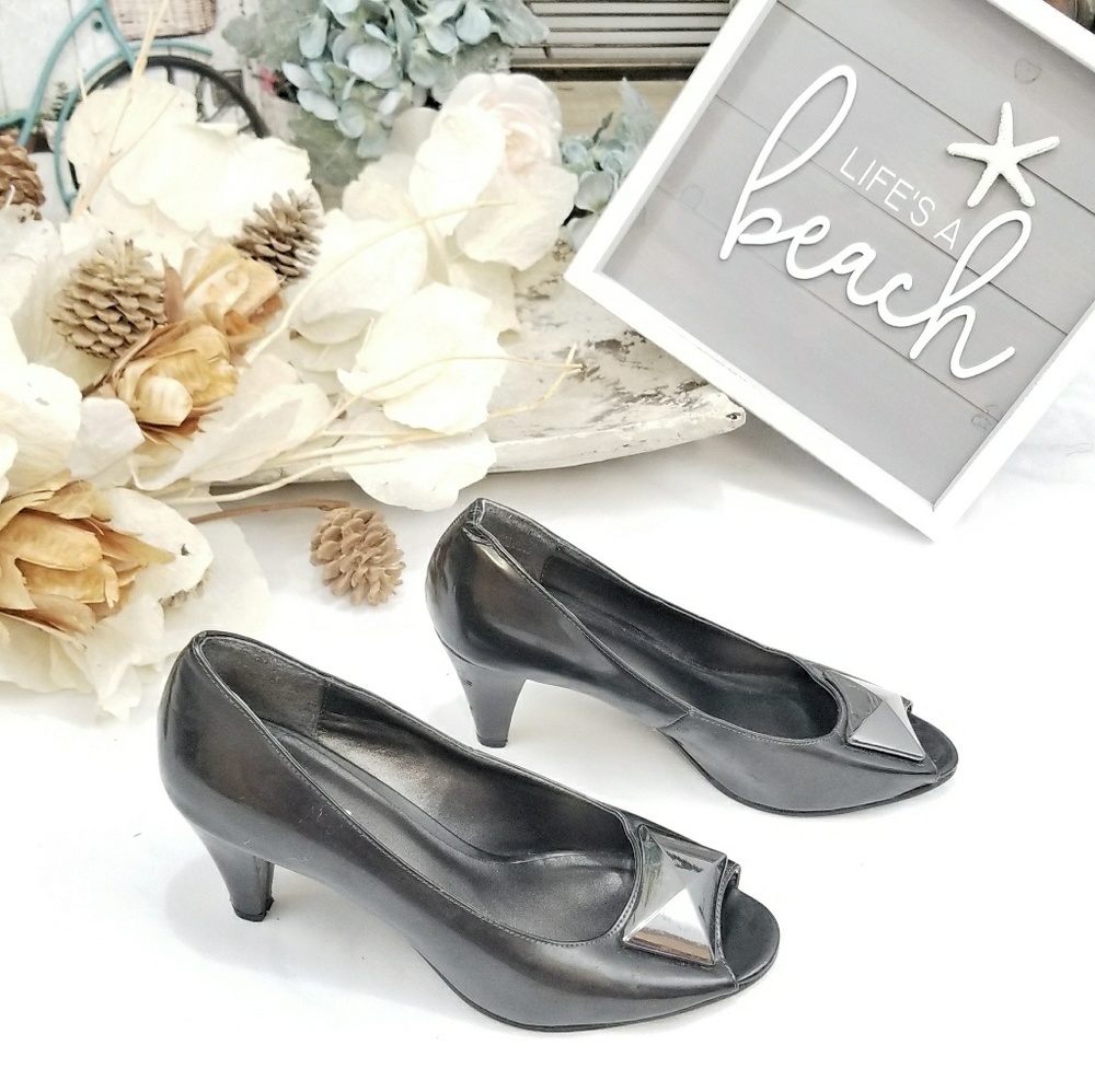 DRESSBARN OPEN TOE SHOES SIZE 7M